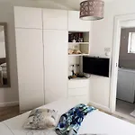 Orsan - Elegant With Private Terrace
