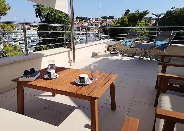 Orsan - Elegant With Private Terrace