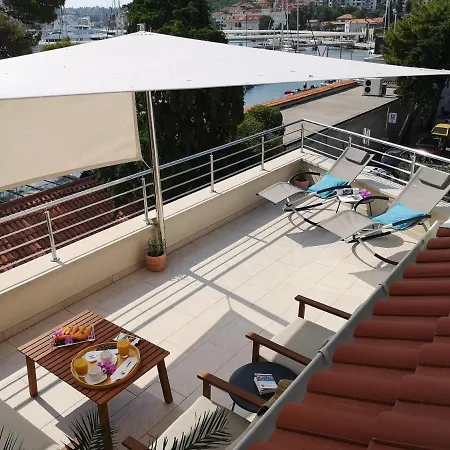 Orsan - Elegant With Private Terrace